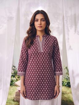 Rangita - Women Wine Printed Kurti