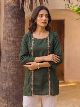 Rangita - Green Women Embroidered Kurta