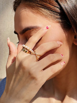 Pipa Bella by Nykaa Fashion - Gold and Pearl Ring (Set of 4)
