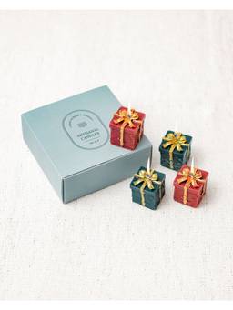 Chumbak - Holiday Glow Gift Shaped Candles Set