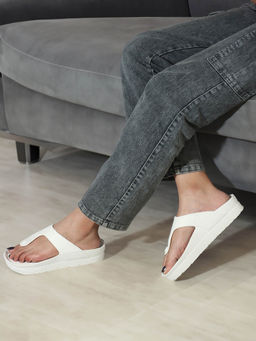 Carlton London - Off White Round Toe Slip-On Casual Women Flipflops