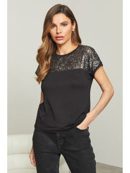 Lipsy - Yoke Detail T-shirt