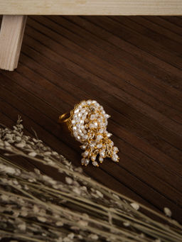 House of D'oro - Classy White Finger Ring with Intricate Pearls