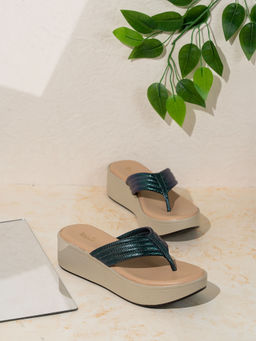 Inc.5 - Women Green Solid Round Toe Party Wear Sandals