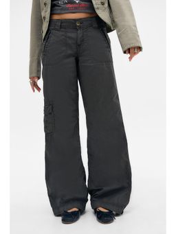 BDG by Urban Outfitters - 360 Utility Cargo Pant - Grey