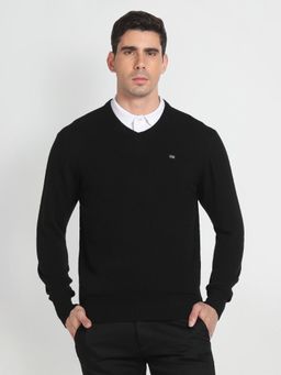 Arrow Sports - V-Neck Solid Sweater