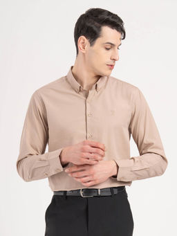 Red Tape - Men Dusky Brown Solid Poly Cotton Loose Fit Full Sleeve Shirt