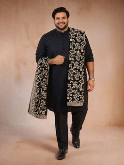 Vastramay - Men Black Velvet Thread Work Dupatta