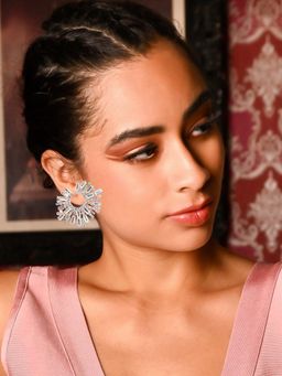 Odette - Women Clear Metal Earrings