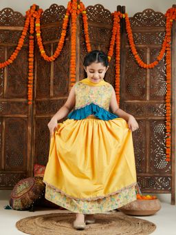 Vastramay - Girls Yellow Lehenga with Choli and Dupatta (Set of 3)