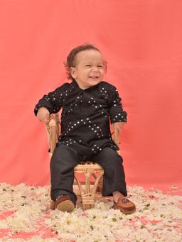 Vastramay - Infant Boys Black Kurta with Pyjama