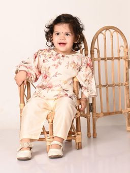 Vastramay - Girls Cream Kurta and Pant
