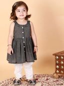Black color option, Sold out, Currently selected