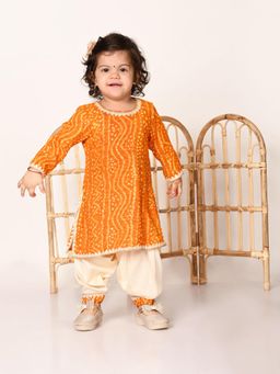 Vastramay - Girls Yellow Kurta and Patiala