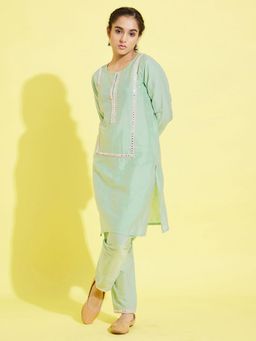 Vastramay - Girls Mint Green Kurta and Pant