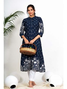 Vbuyz - Women Floral Print A-Line Cotton Navy Blue Stitched Kurta