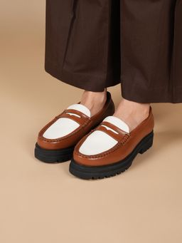 Theater - Women Dr. Storm Tan Loafers