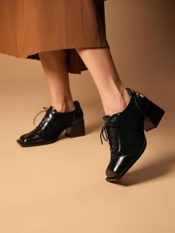 Theater - Women The Monkees Lookout Black Block Heel Oxfords