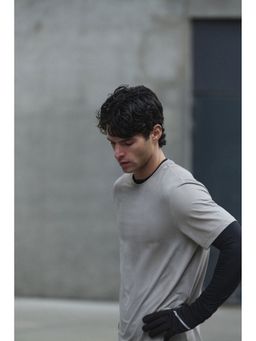 H&M - Men Beige Mesh sports T-shirt with DryMove