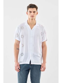 Snitch - Men White Self Design Half Sleeves Boxy Casual Shirt