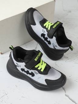 Kidsville - Official Dc Comics Batman Black and White Sneakers
