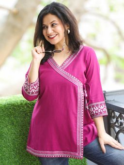 DESI SANDOOK - Purple Solid/Plain V-Neck Kurti