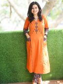 Orange color option, Sold out, Currently selected