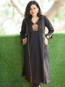 Black color option, Sold out, Currently selected