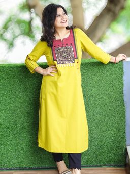 DESI SANDOOK - Yellow Solid/Plain Round Neck Kurta