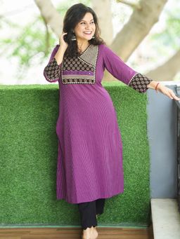 DESI SANDOOK - Purple Solid/Plain V-Neck Kurta