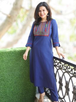 DESI SANDOOK - Blue Solid/Plain Round Neck Kurta