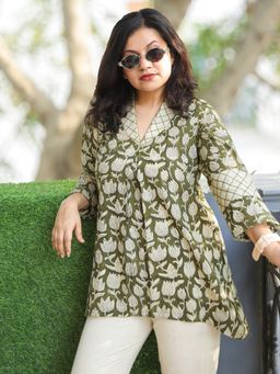 DESI SANDOOK - Green Printed V-Neck Kurti