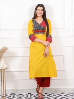 DESI SANDOOK - Yellow Solid/Plain V-Neck Kurta