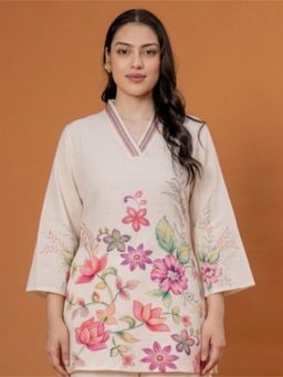 ARAMYA - Off White Floral V-Neck Kurti