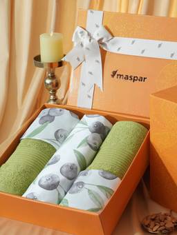 Maspar - Cotton Bedsheet With Pillow Cover and Bath Towel Box Green (Double)