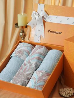 Maspar - Cotton Bedsheet With Pillow Cover and Bath Towel Box Red (Double)