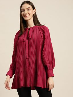 Qurvii - Pleated Magenta Tie Top