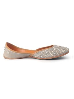 Shilpsutra - Women Grey Bliss Juttis