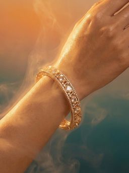 Tussya by Shreya - Lumina Halo Bangle