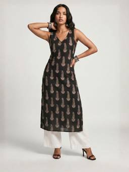 NISHORAMA - Black Arzoo V Neck Long Kurta
