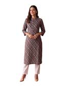 Maroon color option, Currently selected