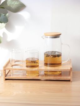 Gleevers - Borosilicate Glass Water Jug with Lid (950ml), 4 Glasses (330ml) & Tray