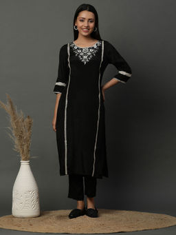 Aurelia - Women Black Embroidered Rayon Kurta