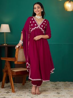 Gahan - Womens Faux Georgette Fabric Embroidered Kurta Pant With Dupatta