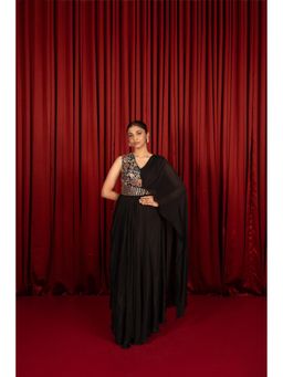 Qunic - Elysia Bloom Black Gown