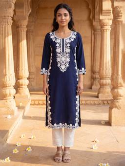 Vaamsi - Blue Viscose Rayon Floral Embroidered Regular Kurta