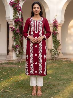 Vaamsi - Red Viscose Rayon Floral Embroidered Regular Kurta