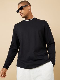 Styli - Black Long Sleeve Oversized T-Shirt with Back Graphic Print Detail