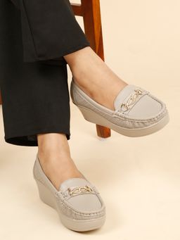 Flat n Heels - Women Grey Loafers