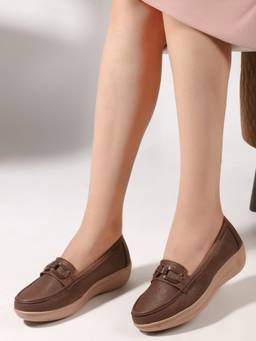 VYSTIQ - Women Classic Loafers with Comfortable Cushioned Sole - Brown